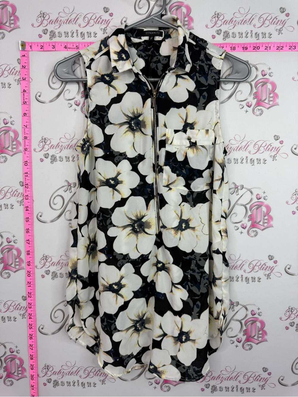 Dynamite Black Floral Sleeveless Zip Front Blouse new without tag string attach